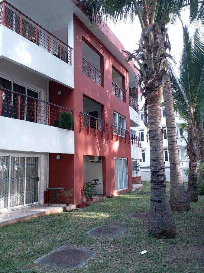 Beachfront Apartment Flic-en-Flacq Eksteriør billede